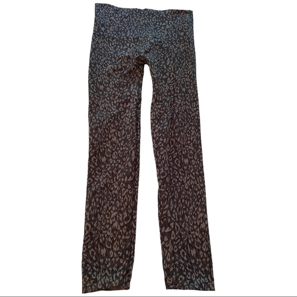 SPANX Look at me Now Seamless Animal Print Leggings - Picture 1 of 2